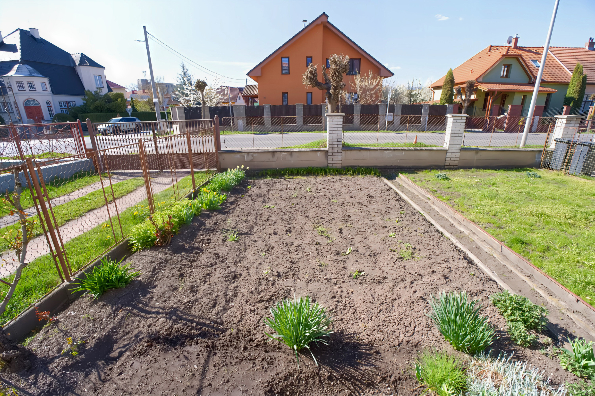 Byt 3+1 (109 m²) s 2 balkónmi, garážou a záhradou, centrum Spišská Nová Ves