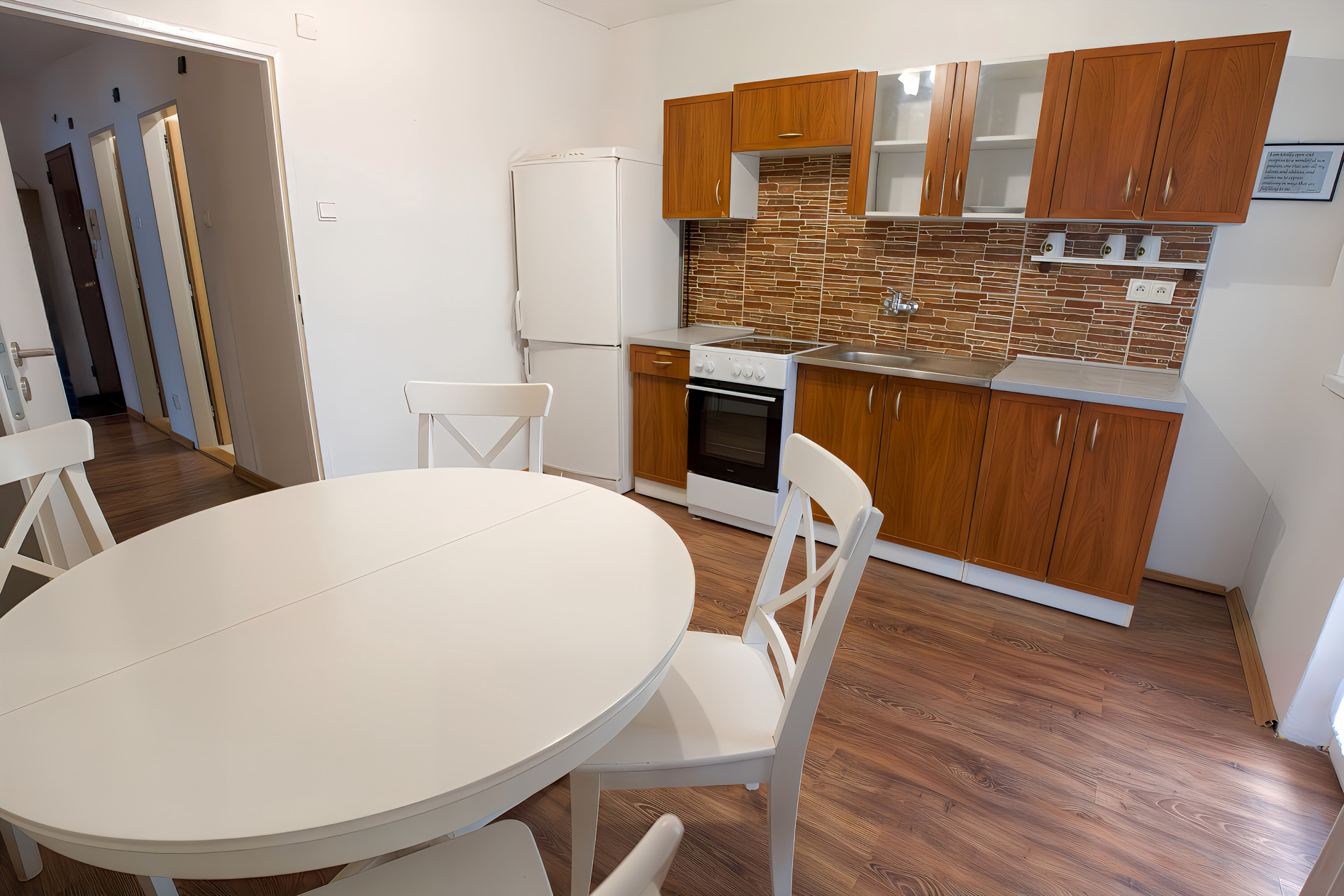 PRENÁJOM! Byt 3+1  (72 m2) s loggiou Hviezdoslavova ul. SNV