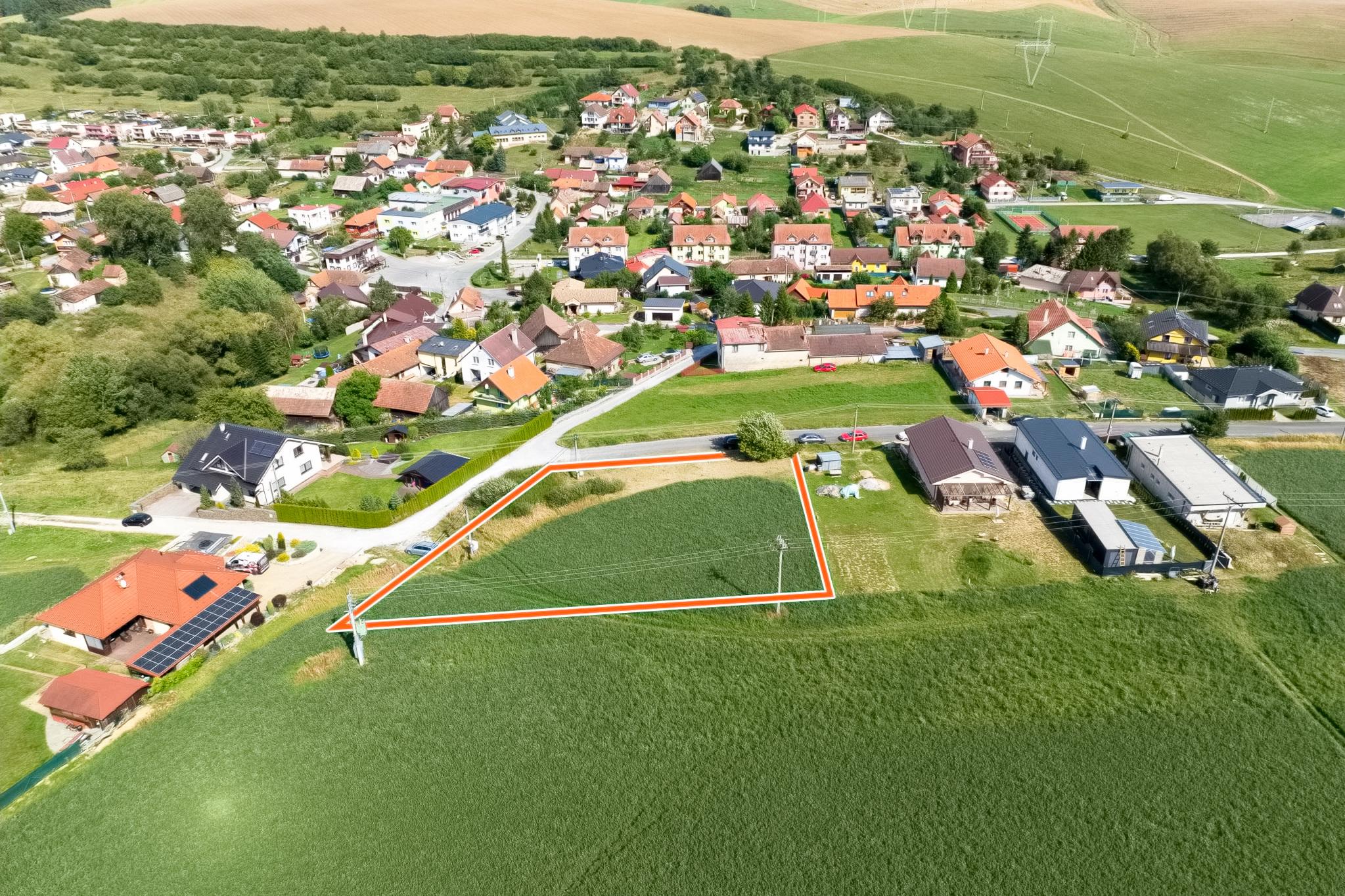 Pozemok (1948 m2) vhodný aj pre developera Danišovce