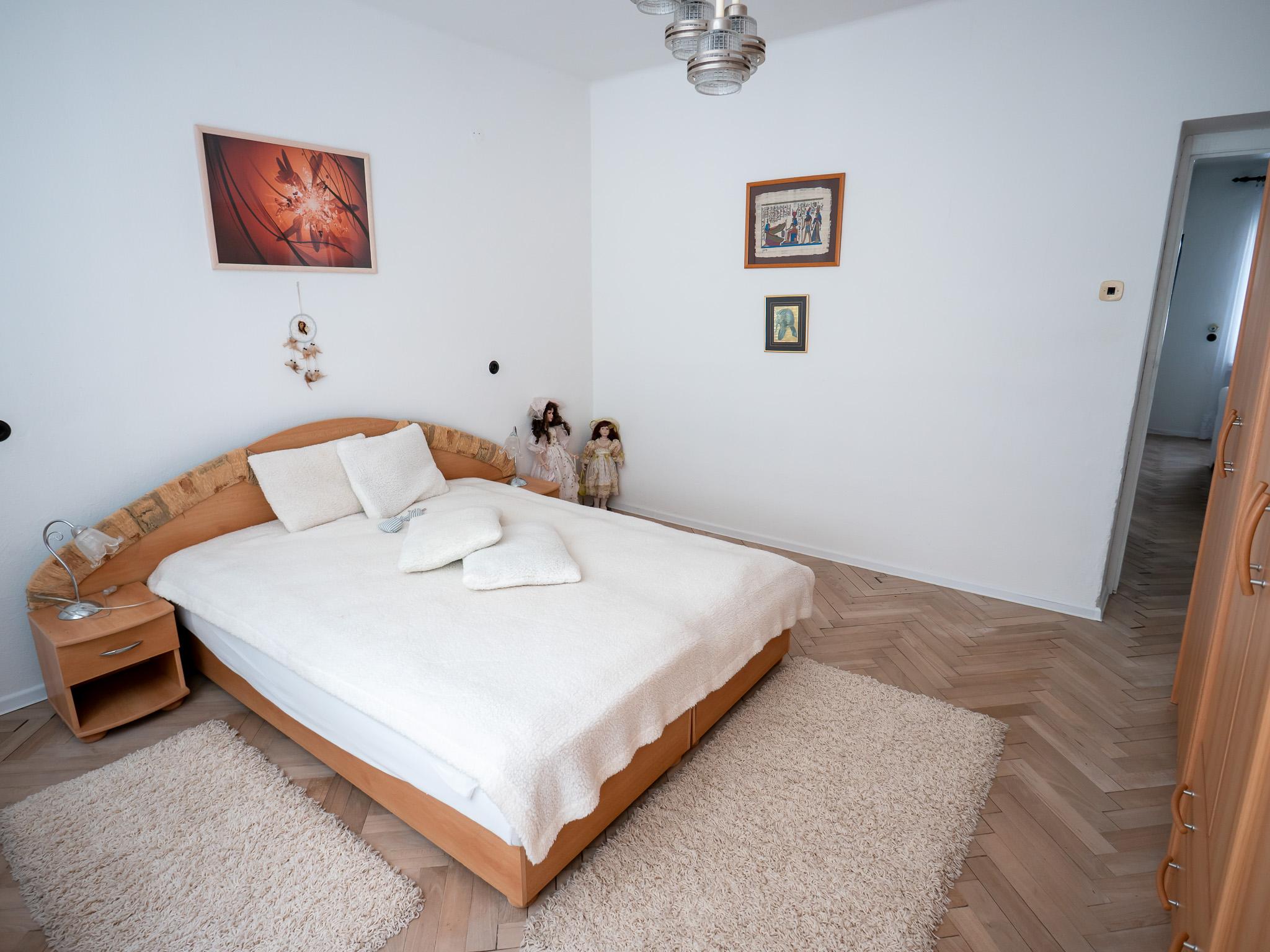 3-izbový, nadštandardne veľký byt s balkónom -  Krompachy