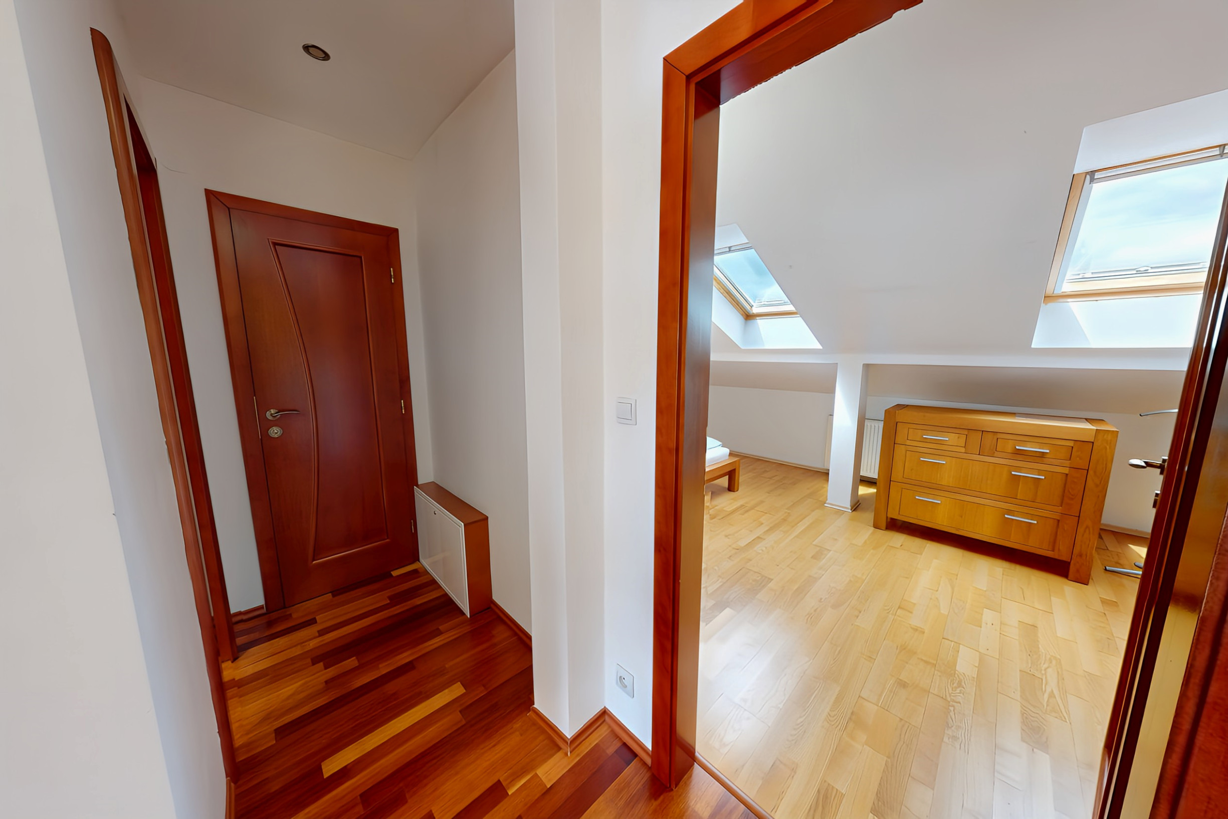 Atraktívny 4-izbový podkrovný byt (120 m2) s terasou Sp. Nová Ves