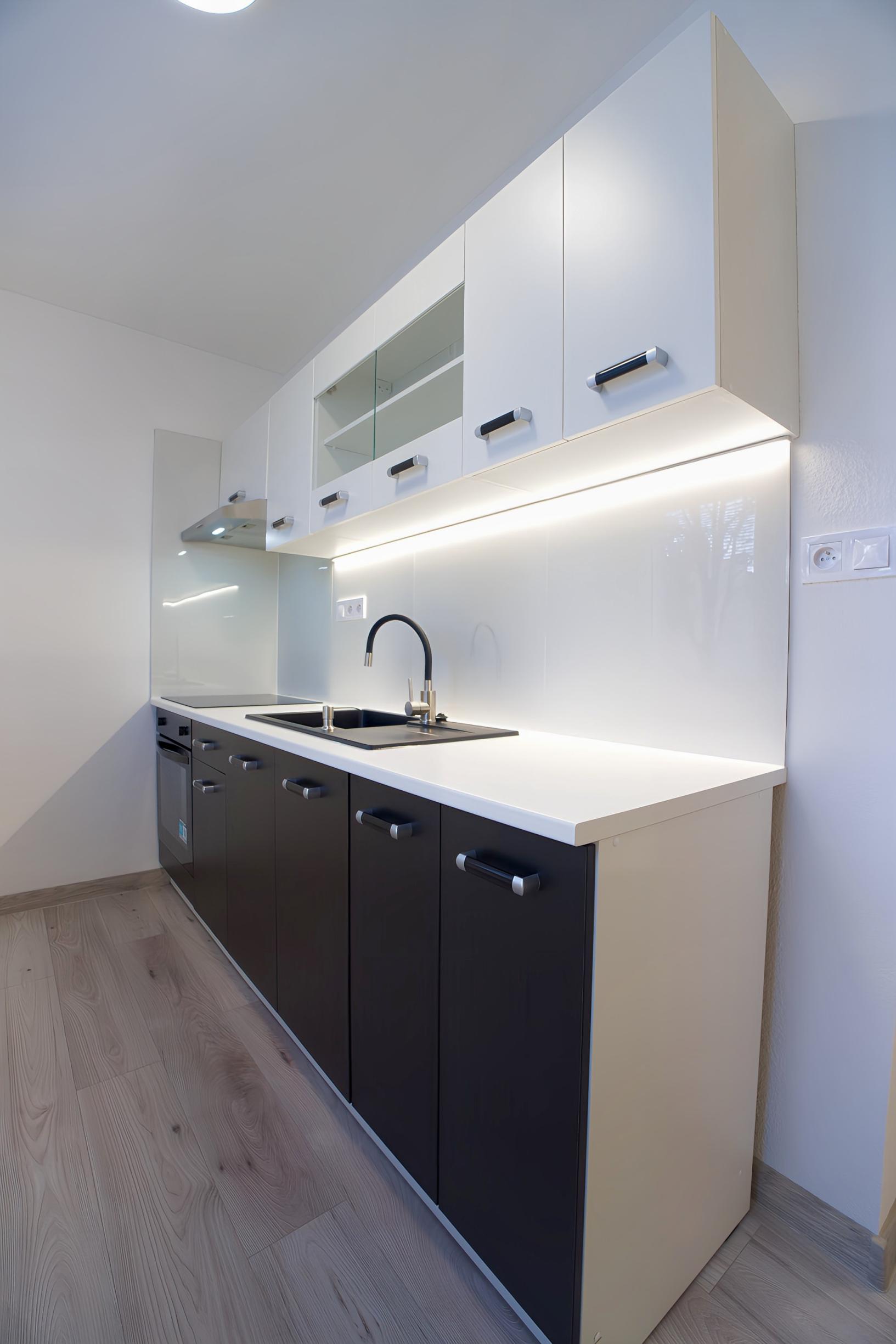 ZNÍŽENÁ CENA! Kompletne rekonštruovaný byt 1+1 sídl. Tarča SNV