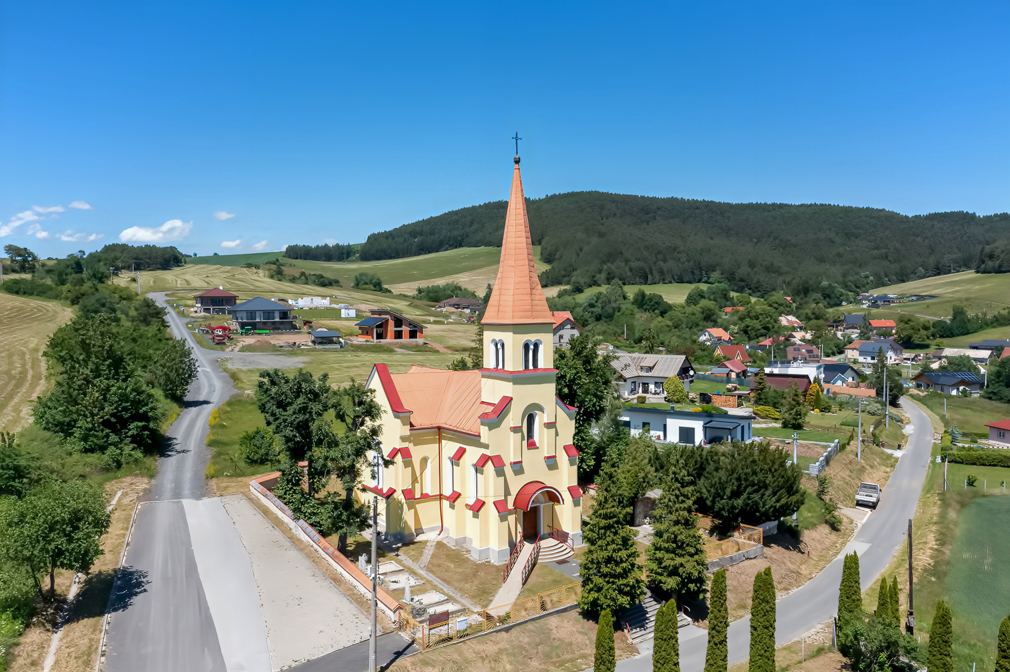Stavebný pozemok (1000 m2) na križovatke ciest Čenčice