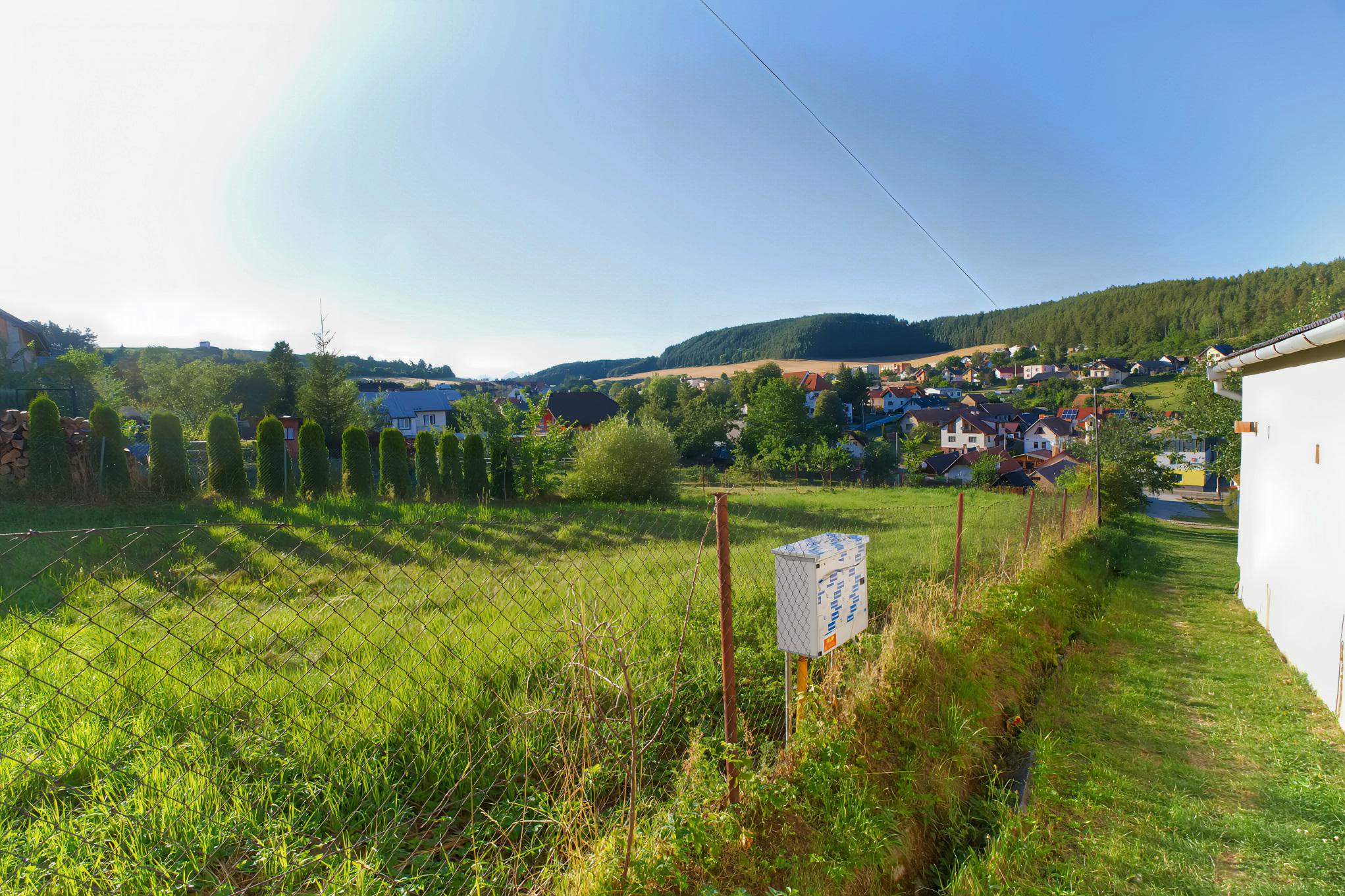 Stavebný pozemok (1 251 m²) s IS, dvojitým prístupom a výhľadom, Dravce