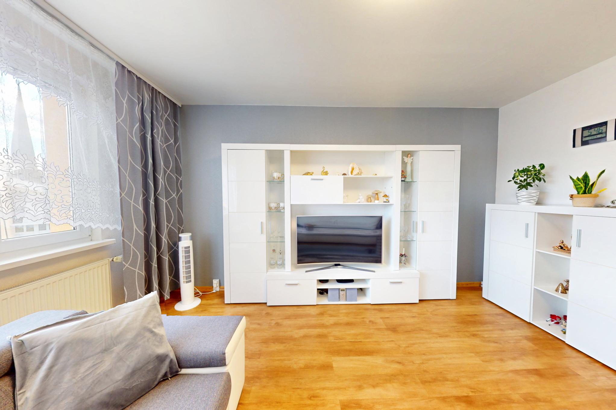 Byt 3+1 (73 m2) s loggiou sídl. Západ I. SNV