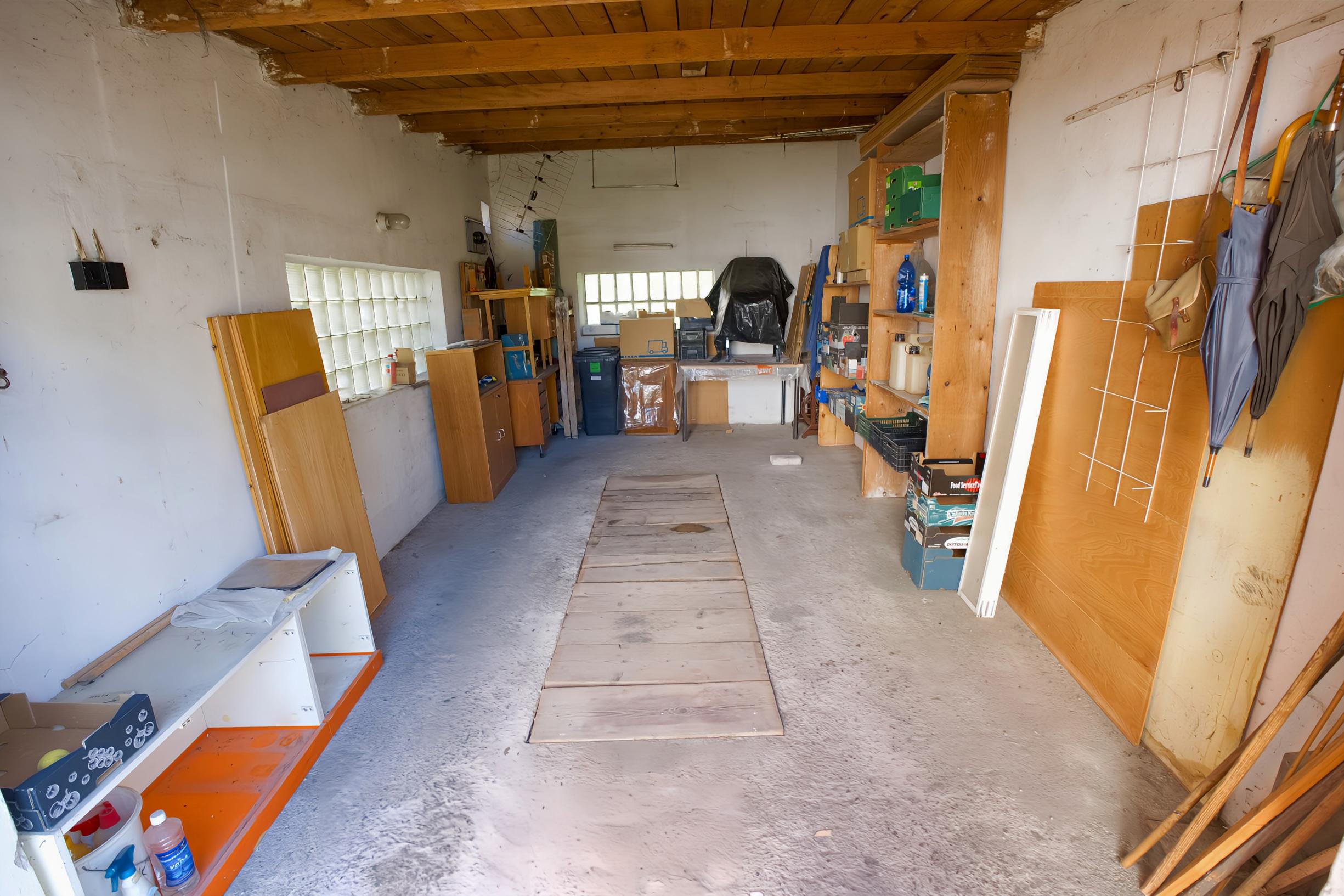 Byt 3+1 (109 m²) s 2 balkónmi, garážou a záhradou, centrum SNV
