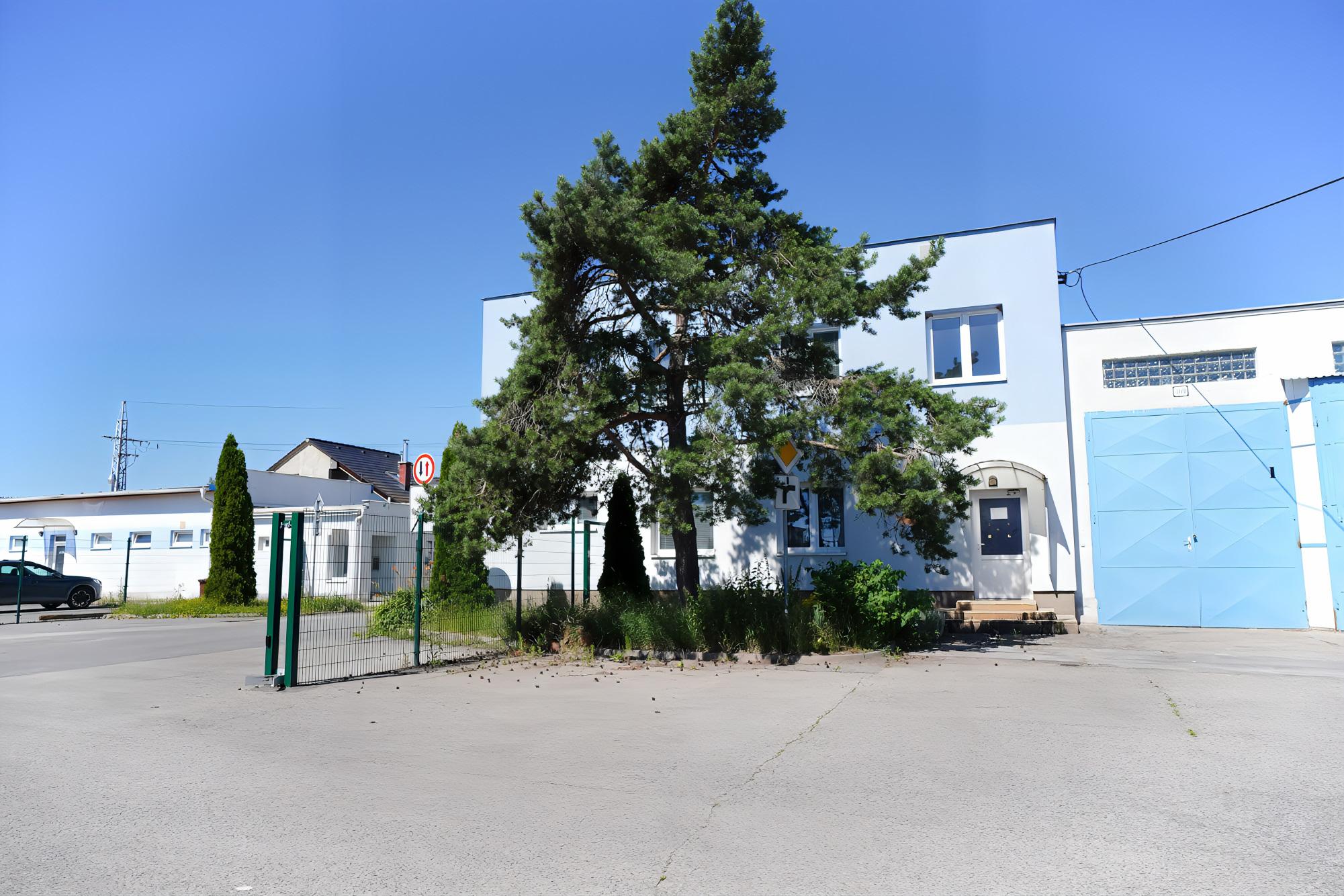 PRENÁJOM! Administratívny objekt AREÁL ZÁPAD