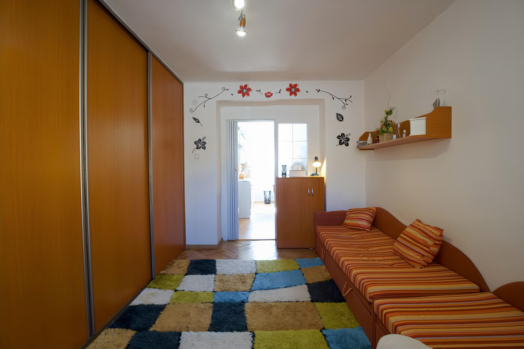 Byt 2+1 (56 m²) s pivnicami, tehlový dom, centrum Spišskej Novej Vsi