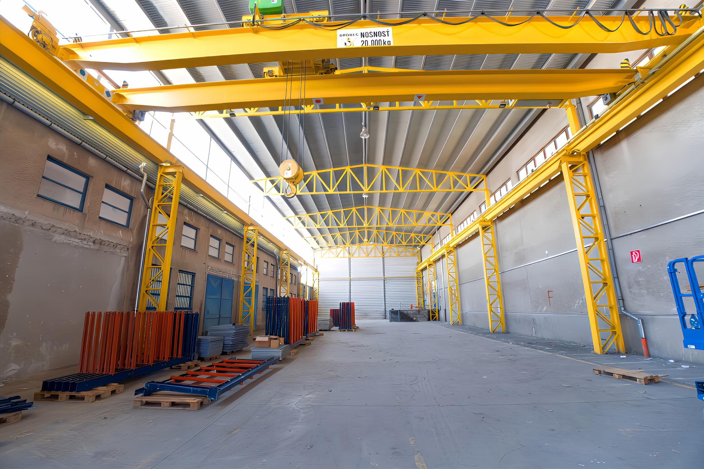 NA PRENÁJOM! Skladová hala 1100m² so žeriavom 20t - Spišská Nová Ves