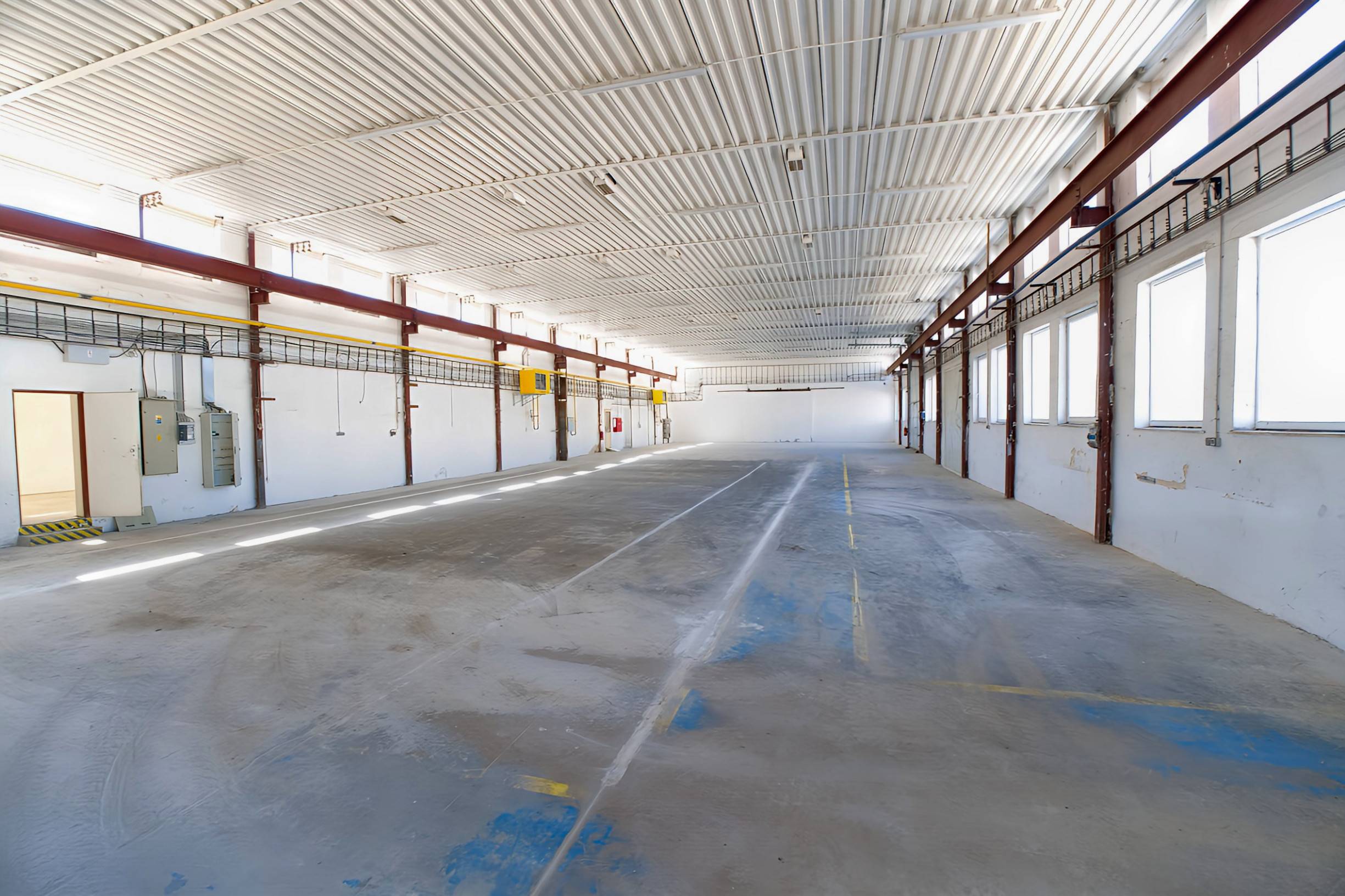 NA PRENÁJOM! Rekonštruovaná výrobná hala 800 m² Spišská Nová Ves