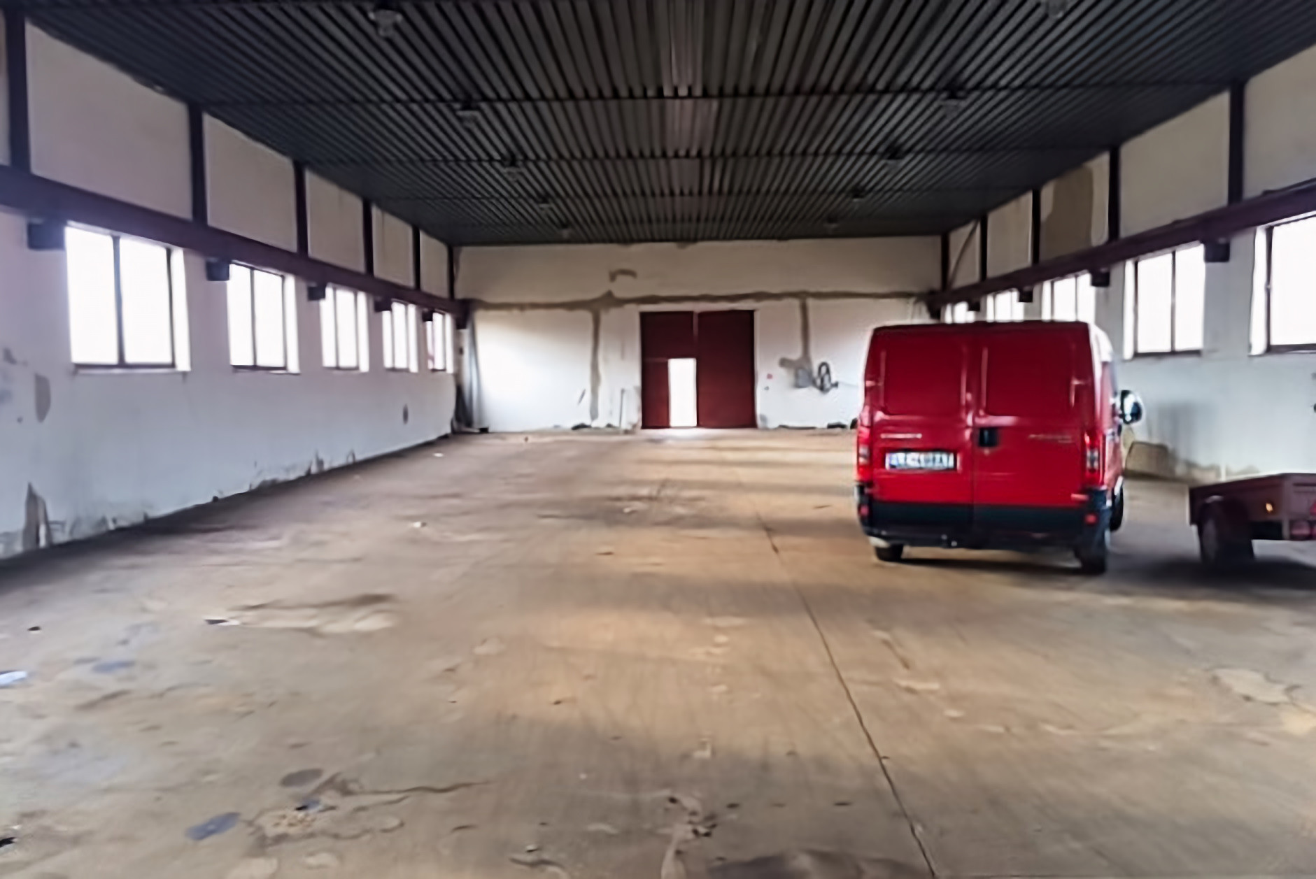 PRENÁJOM! Hala (702 m2) podnikateľský areál pri diaľnici Levoča