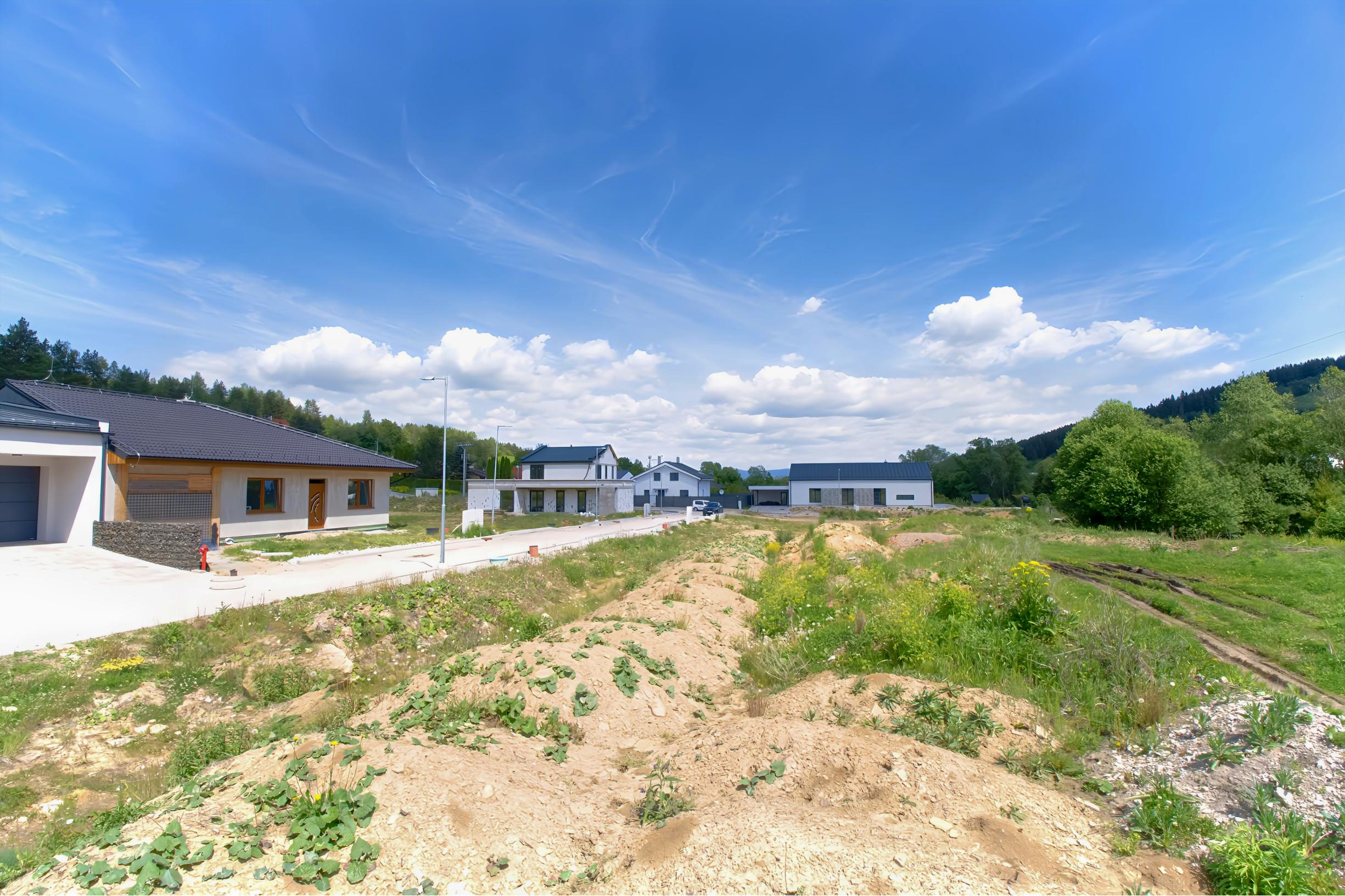 TOP PONUKA! Stavebný pozemok (1399 m2) Spišská Nová Ves
