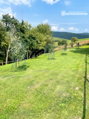 Chalupa s výhľadom na Levočské vrchy