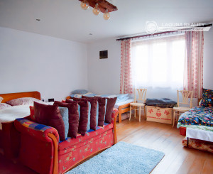 Chalupa s výhľadom na Levočské vrchy