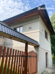 Chalupa s výhľadom na Levočské vrchy