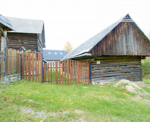 Chalupa s výhľadom na Levočské vrchy