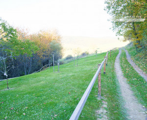 Chalupa s výhľadom na Levočské vrchy