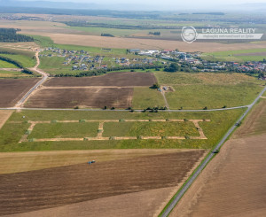 Zvýhodnený predaj 4 stavebných pozemkov so sieťami v obci Mlynica