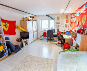 Rodinný dom (654 m2), garáž, altánok, záhrada Smižany