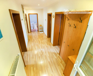 Rodinný dom (654 m2), garáž, altánok, záhrada Smižany