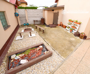 Rodinný dom (654 m2), garáž, altánok, záhrada Smižany