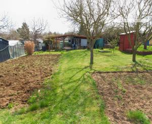 Záhrada s chatkou ( 282 m2) sídl. Mier Spišská Nová Ves