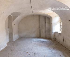 Polyfunkčný objekt, Novoveská Huta