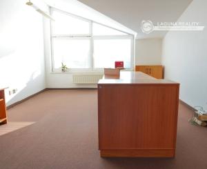 Atraktívny kancelársky priestor (304 m2) Poprad