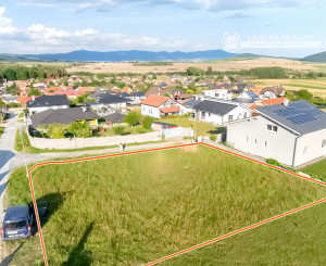 Stavebný pozemok 692 m2 s výhľadom na hrad Spišský Hrhov