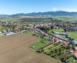 REZERVOVANÉ  - Veľký pozemok so starším domom v dobrej lokalite Spišské Vlachy