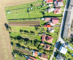 REZERVOVANÉ  - Veľký pozemok so starším domom v dobrej lokalite Spišské Vlachy