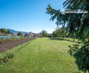 REZERVOVANÉ  - Veľký pozemok so starším domom v dobrej lokalite Spišské Vlachy