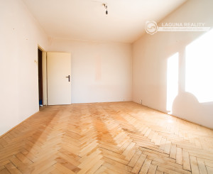 Byt 3+1 (71 m2) s loggiou, ul. Dubová Sp. Nová Ves