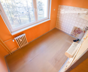 Byt 3+1 (71 m2) s loggiou, ul. Dubová Sp. Nová Ves