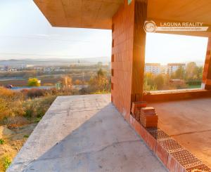 Novostavba 4+1 (153 m2) s balkónom, Blaumont Sp. Nová Ves