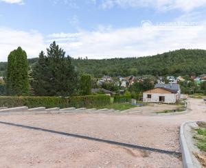 REZERVOVANÉ! Stavebný pozemok (615 m2) Ferčekovce Sp. Nová Ves