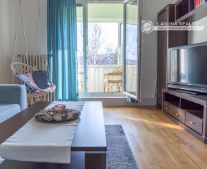 REZERVOVANÝ ! Byt 1+1 (35 m2) s loggiou, sídl. Tarča Sp. Nová Ves