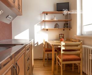 REZERVOVANÝ ! Byt 1+1 (35 m2) s loggiou, sídl. Tarča Sp. Nová Ves