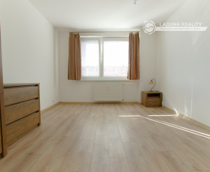 Byt 3+1 (72 m2) s loggiou, ul. Javorová sídl. Tarča SNV