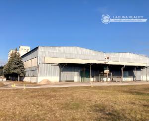 ZNÍŽENÁ CENA! Podnikateľský areál (3,3 ha) neďaleko Košíc