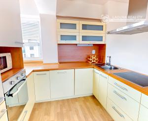 Exkluzívny byt 3+1 (98 m2) s terasou VillaNova Sp. Nová Ves