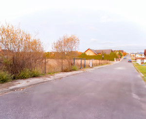 Rovinatý stavebný pozemok (1271 m2) Veľká Lomnica