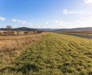 Atraktívny pozemok na podnikanie (3 ha) pri Klčove
