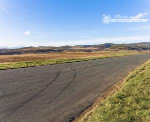 Atraktívny pozemok na podnikanie (3 ha) pri Klčove