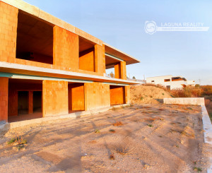 Novostavba 4+1 (179 m2) s garážou a terasou, Blaumont SNV