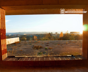 Novostavba 4+1 (179 m2) s garážou a terasou, Blaumont SNV