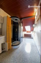 Byt 4+1 (135 m2) s loggiou blízko žel. stanice a centra Sp. Nová Ves