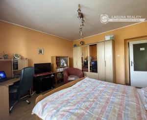 Tehlový byt 3+1 (124,5m) so záhradou a garážou, Markušovce