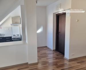 PRENÁJOM Garsónka ( 29m2) v blízkosti mesta na Fabiniho ulici v Sp. N. Vsi