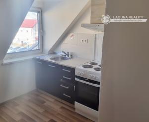 PRENÁJOM Garsónka ( 29m2) v blízkosti mesta na Fabiniho ulici v Sp. N. Vsi